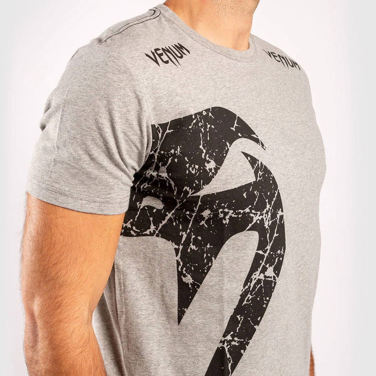 T-Shirt in Cotone Venum Giant Grigio-Nero - Image 8